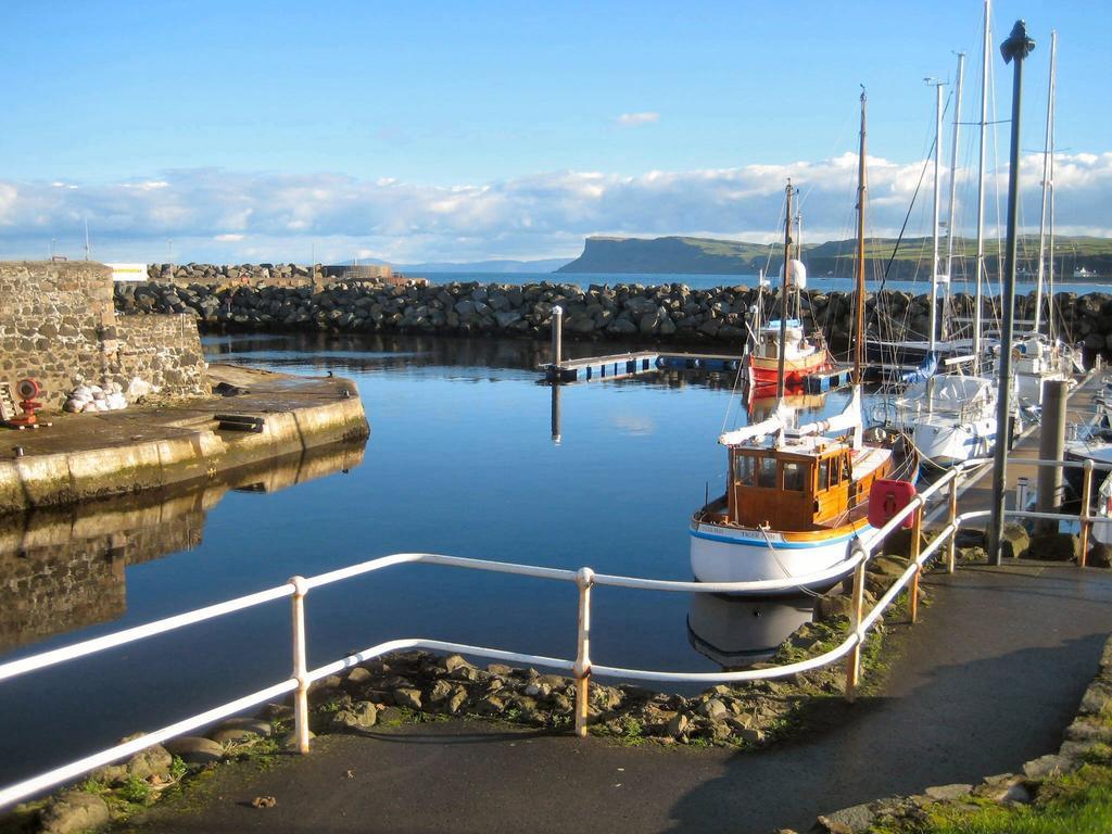 Glen Haven Bed And Breakfast Ballycastle Esterno foto
