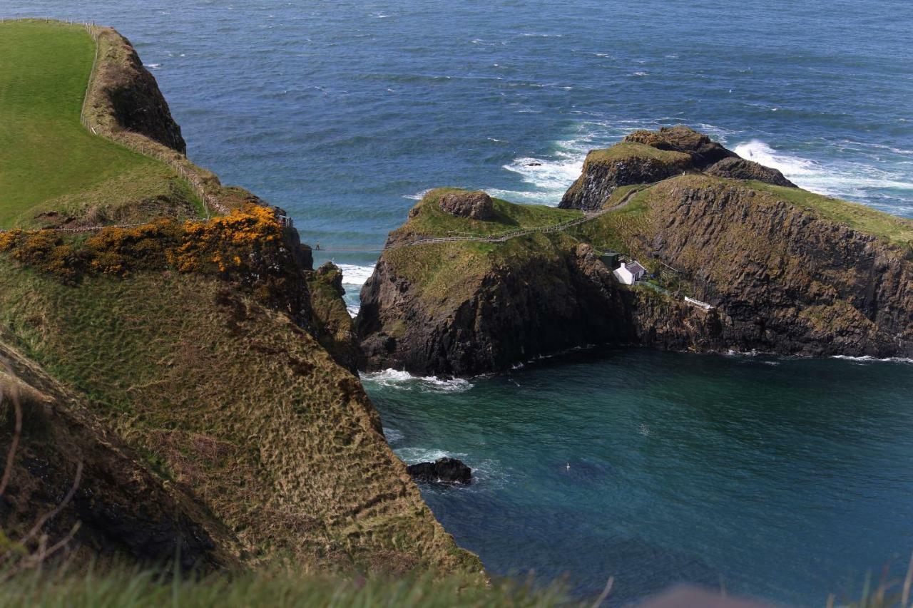 Glen Haven Bed And Breakfast Ballycastle Esterno foto