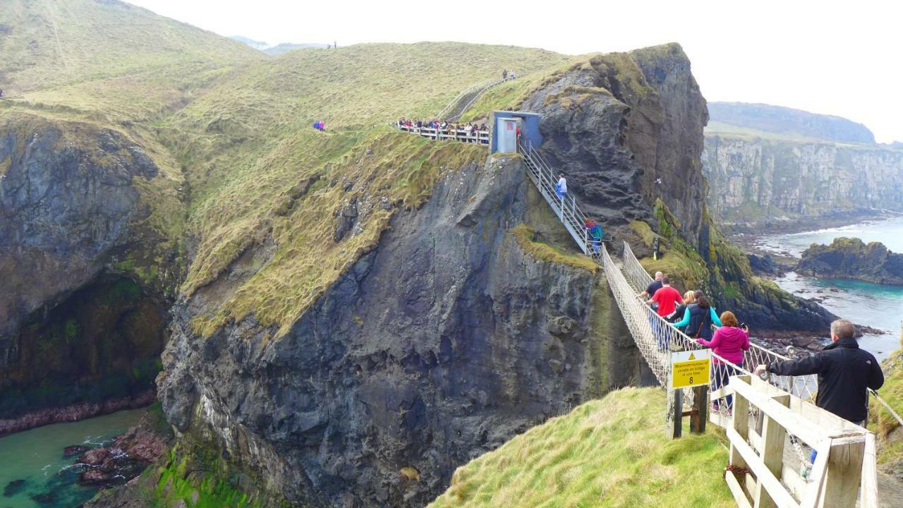 Glen Haven Bed And Breakfast Ballycastle Esterno foto
